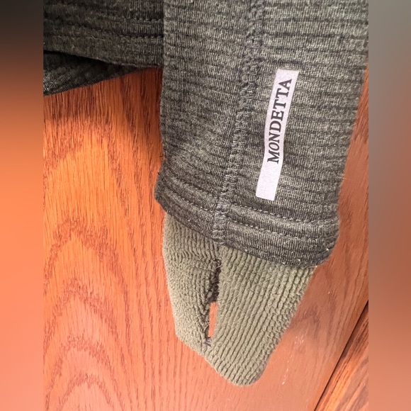 Mondetta Green Full Zip Hooded Lightweight Jacket with Thumb Holes. Size S. - Picture 3 of 7